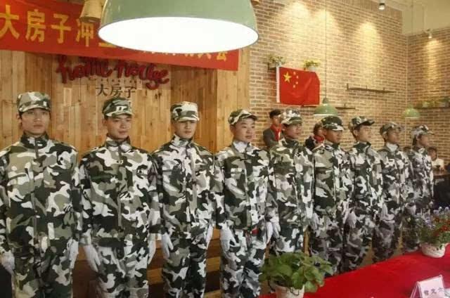 章鱼喷墨汁